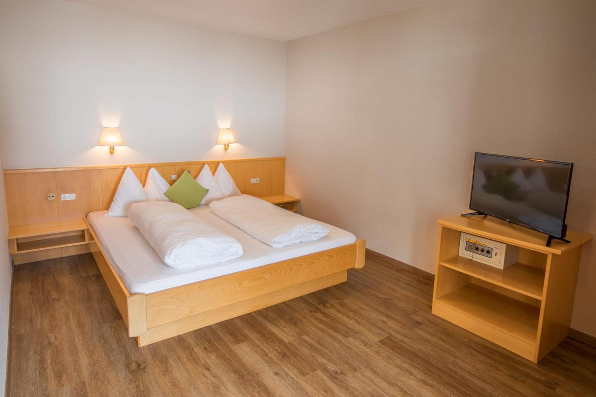 Mountain Living Apartments San Valentino alla Muta Eksteriør billede