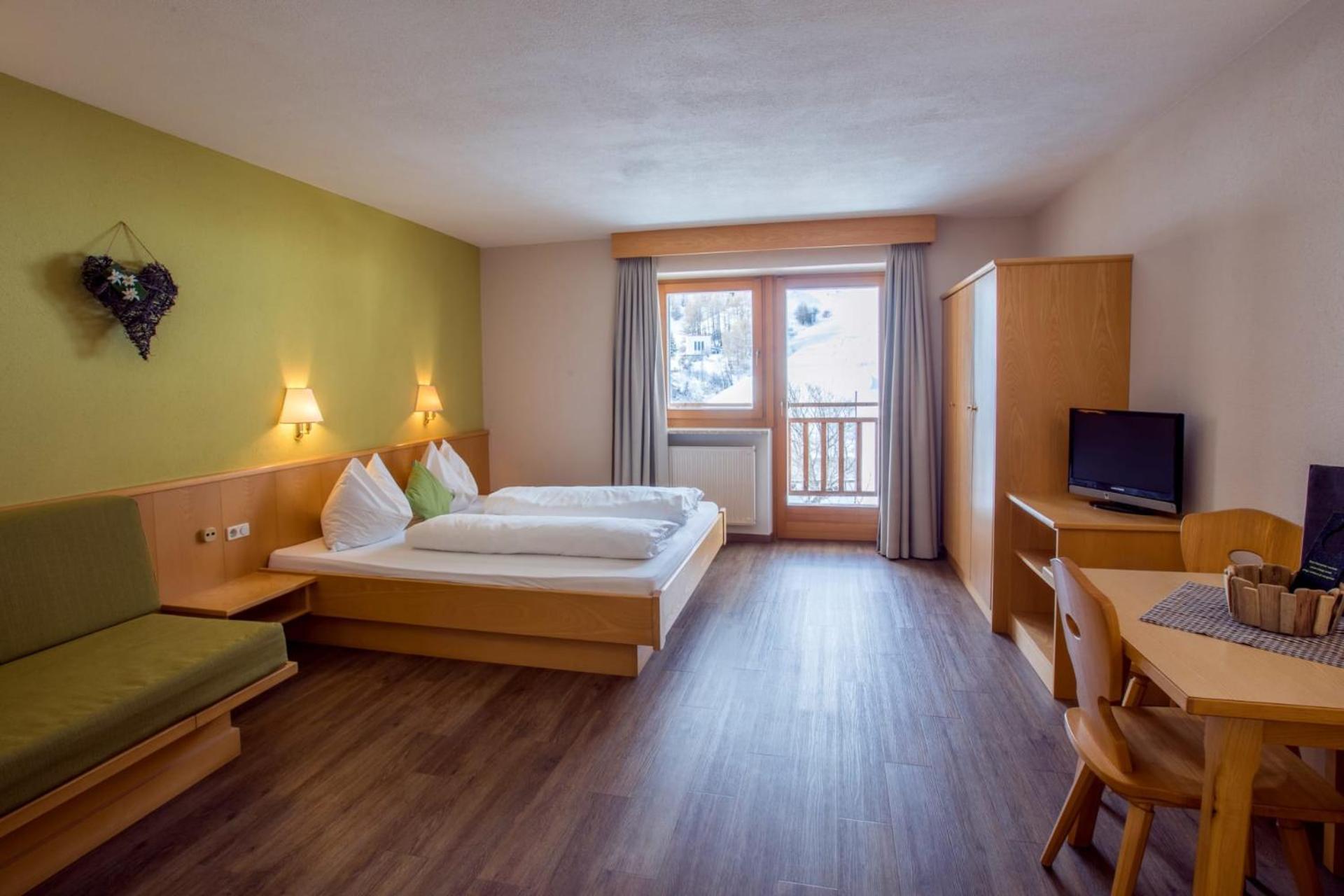Mountain Living Apartments San Valentino alla Muta Eksteriør billede