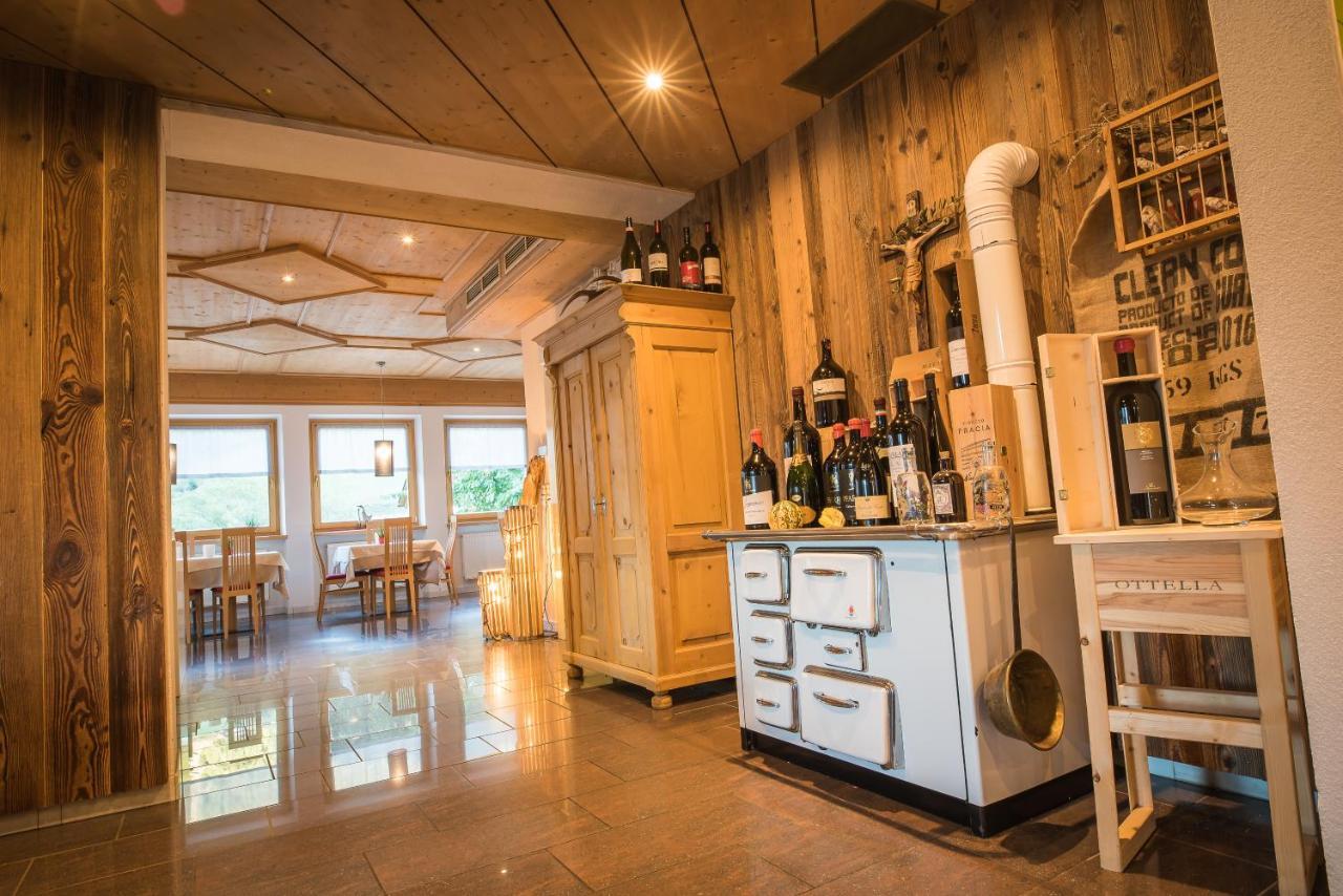 Mountain Living Apartments San Valentino alla Muta Eksteriør billede