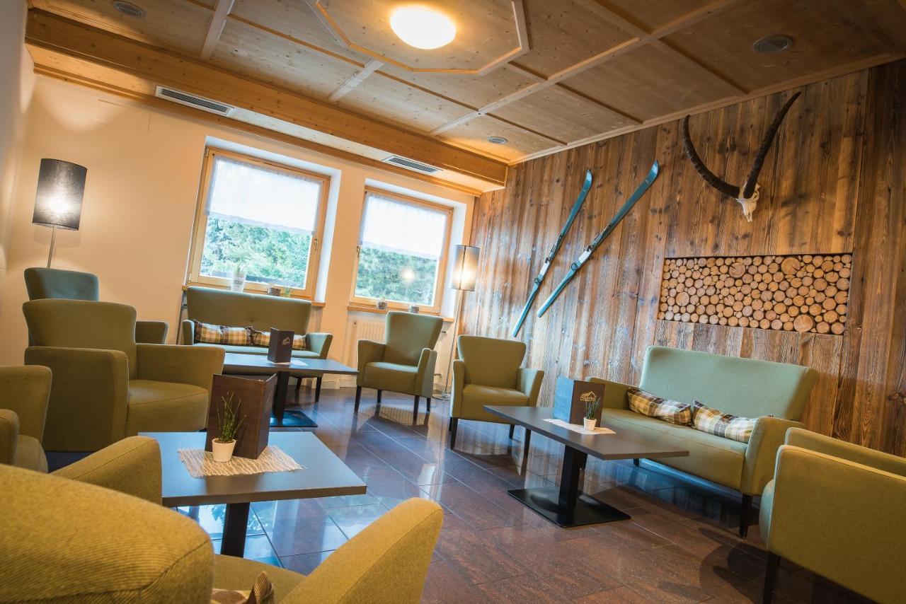 Mountain Living Apartments San Valentino alla Muta Eksteriør billede
